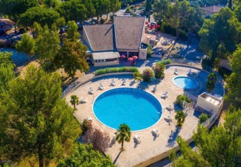 Sejour Inoubliable En Provence, Camping 4* La Roque-d'Antheron Exteriör bild
