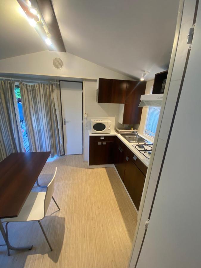 Sejour Inoubliable En Provence, Camping 4* La Roque-d'Antheron Exteriör bild